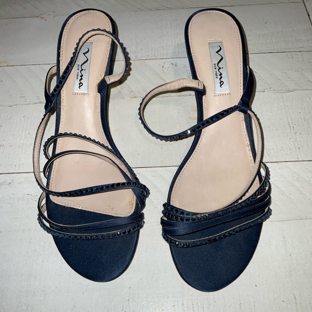 Nina Women's Y2K beaded Navy Strappy Low-Heel Sandals size 8